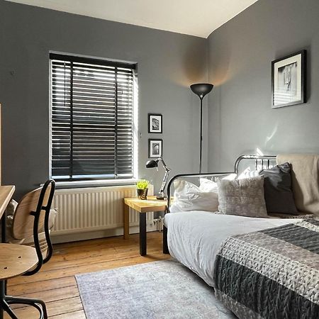 Townhouse In Trendy Suburb Of Hoole Apartment Chester Ngoại thất bức ảnh